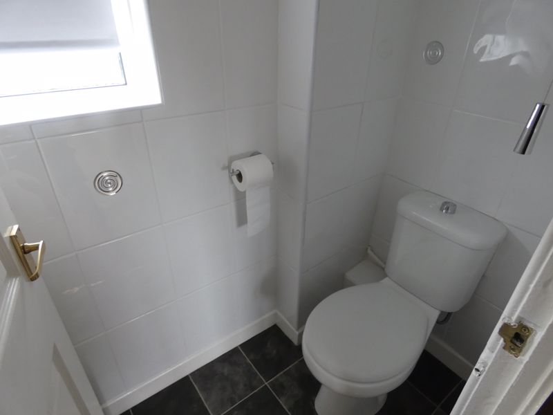 Separate W/C- click for photo gallery